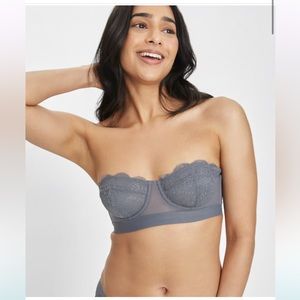 NWT Lively Lace Strapless Bra - Size 36B - with adjustable/removable straps
